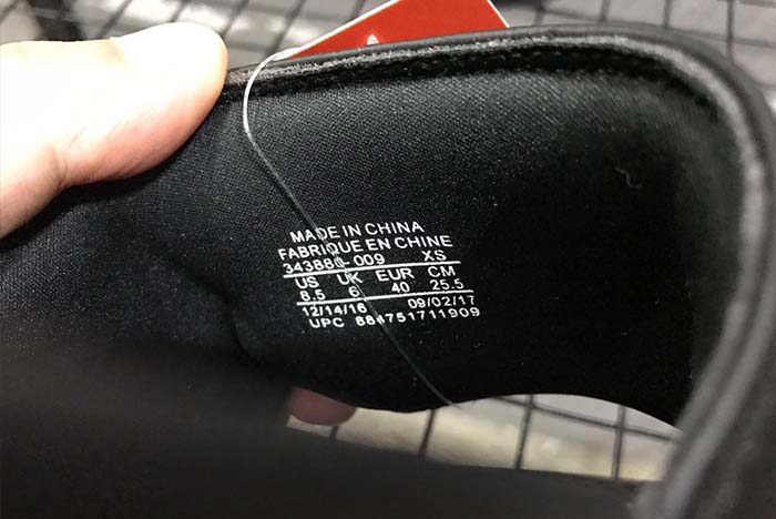 nike flip flop 343880-009