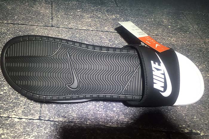 NIKE flip flop 819696-010
