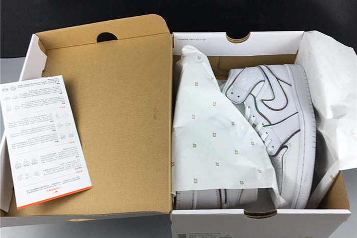 Air Jordan 1 Mid SE WMNS 3M reflective CK6587-100