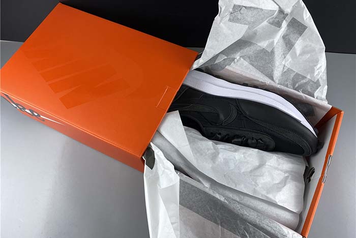 NIKE LD WAFFLE SACAI BLACK NYLON - BV0073-002