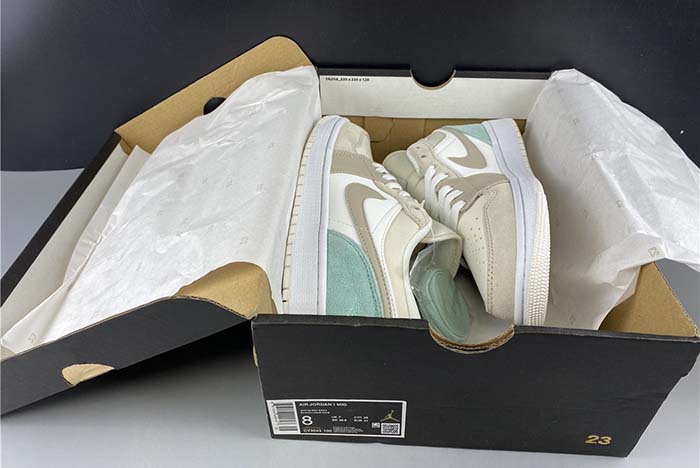 Air Jordan 1 Low “Paris”  CV3043-100