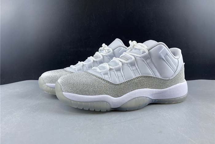 Air Jordan 11 WMNS Metallic Silver AH0715-100