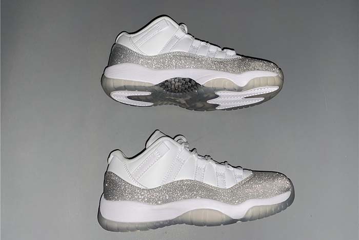 Air Jordan 11 WMNS Metallic Silver AH0715-100