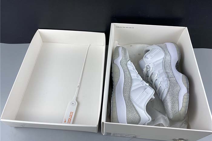 Air Jordan 11 WMNS Metallic Silver AH0715-100