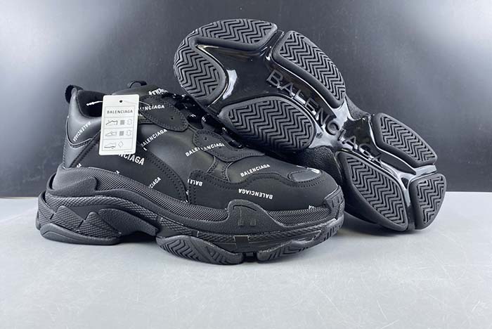 Ba*len*cia*ga triple s trainers black letters 541624 w09o1 9013