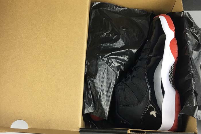 AIR JORDAN 11 BRED 2019 378037-061