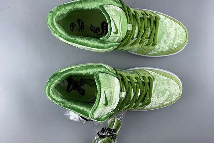 Strangelove x NK Sb Dunk Low CT2552-300