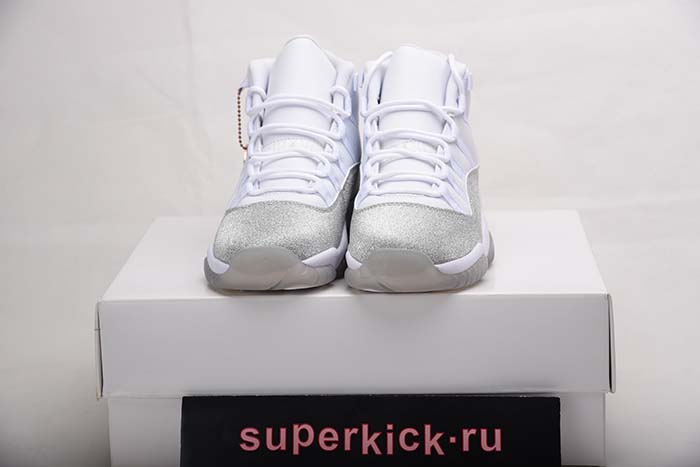 Air Jordan 11 WMNS “Metallic Silver AR0715-100