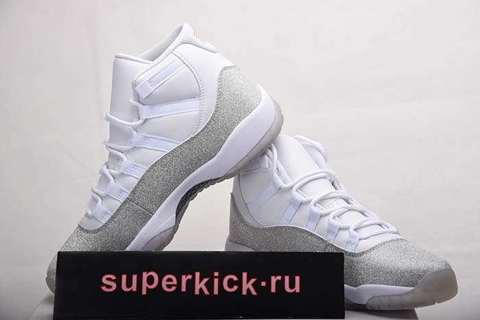 Air Jordan 11 WMNS “Metallic Silver AR0715-100