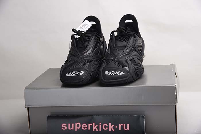 Ba*len*cia*ga 20ss runway w2ta1-100