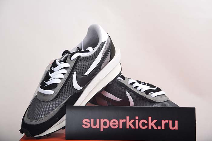 NIKE LD WAFFLE SACAI BLUE MULTI - BV0073-001