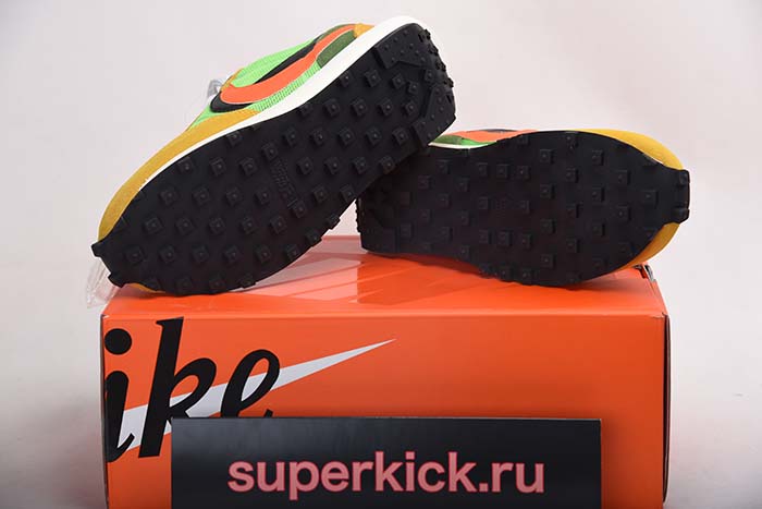 NIKE LD WAFFLE SACAI GREEN MULTI - BV0073-300