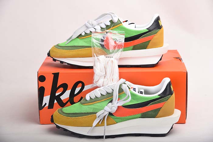 NIKE LD WAFFLE SACAI GREEN MULTI - BV0073-300