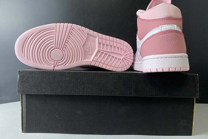 Air Jordan 1 Mid WMNS “Digital Pink” CW5379-600