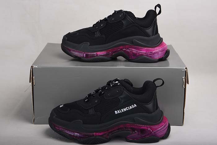 Ba*len*cia*ga triple s black sneaker 541624 w0901 0829