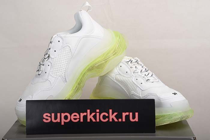 Ba*len*cia*ga triple s trainers clear sole light green 545325 w09o1 9844