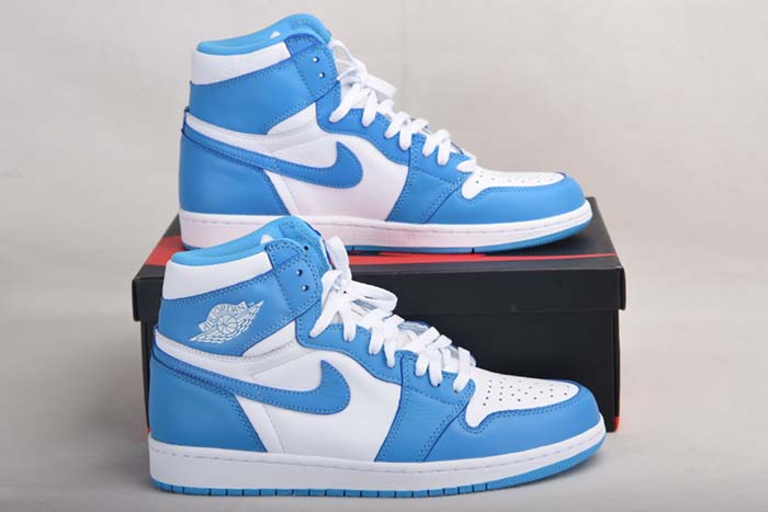 Air Jordan 1 Retro High OG “UNC” 555088-117