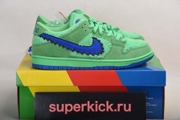 GRATEFUL DEAD X NIKE SB DUNK LOW “GREEN BEAR” CJ5378-300