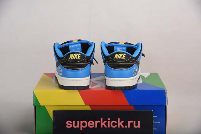 Instant Skateboard x Nike SB Dunk Low CZ5128-400