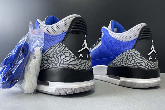Air Jordan 3 “Varsity Royal” CT8532-400