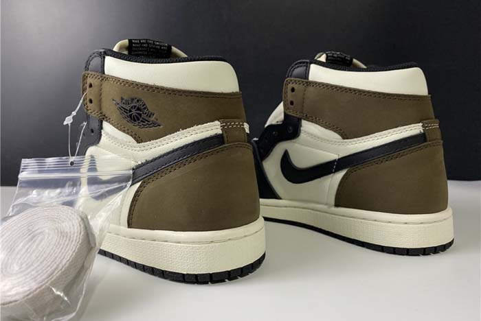 Air Jordan 1 High OG “Dark Mocha   555088-105