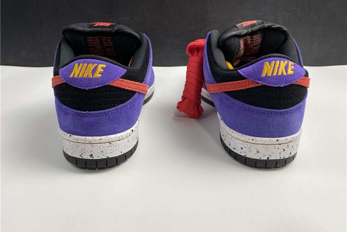 Nike SB Dunk Low ACG