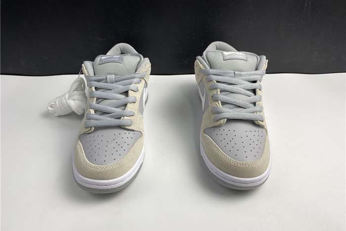【TOM】Nike Dunk SB L TRD  AR0778-110