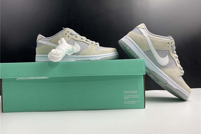 【TOM】Nike Dunk SB L TRD  AR0778-110