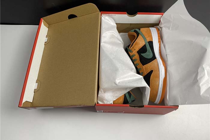 Nike Dunk Low SP “Ceramic”