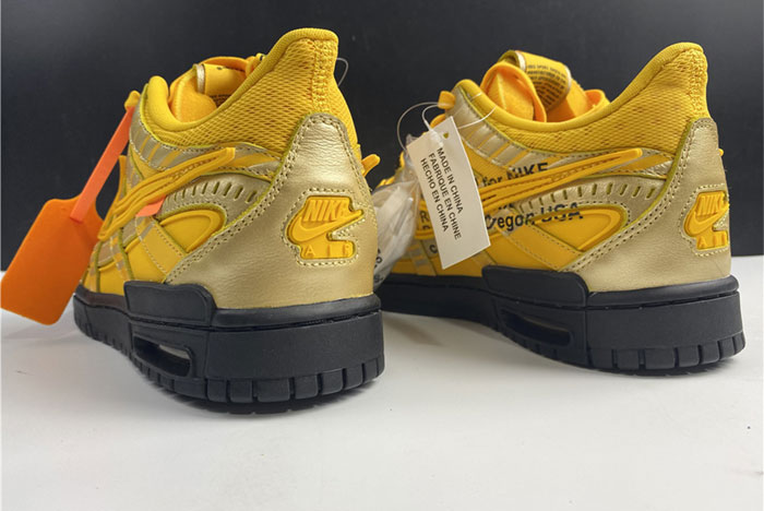 OFF-WHITE x Nike Air Rubber Dunk “University Gold” CU6015-100