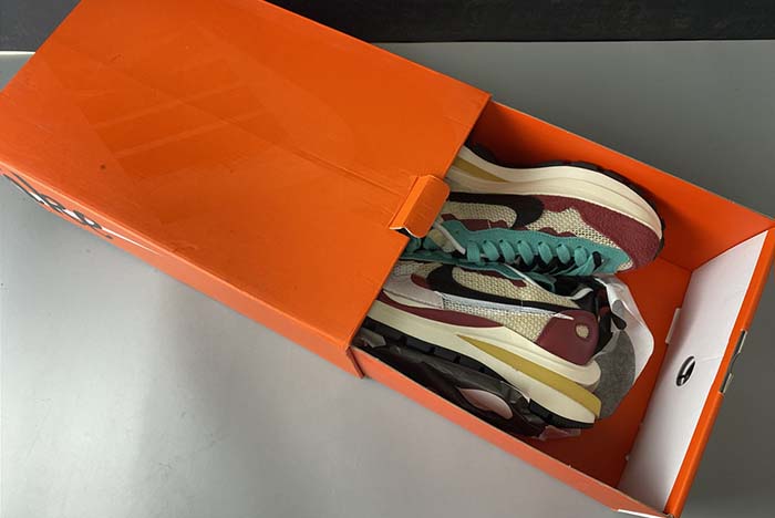 Sacai x Nike Pegasus VaporFly SP