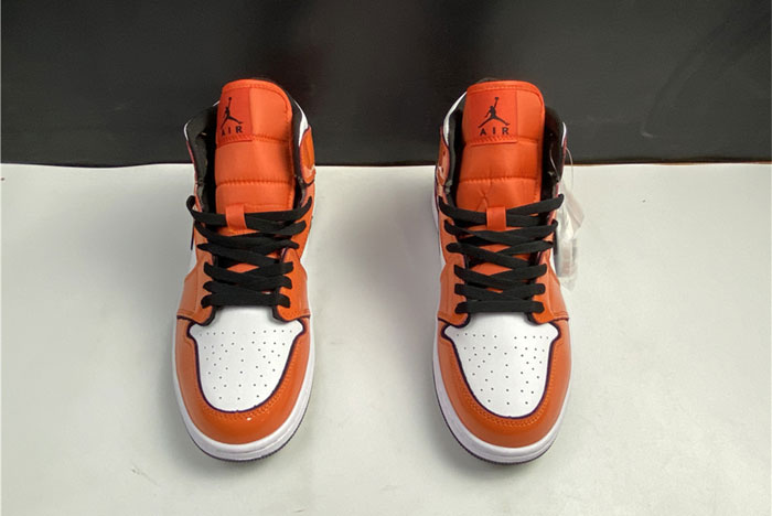 Air Jordan 1 Mid “Turf Orange”