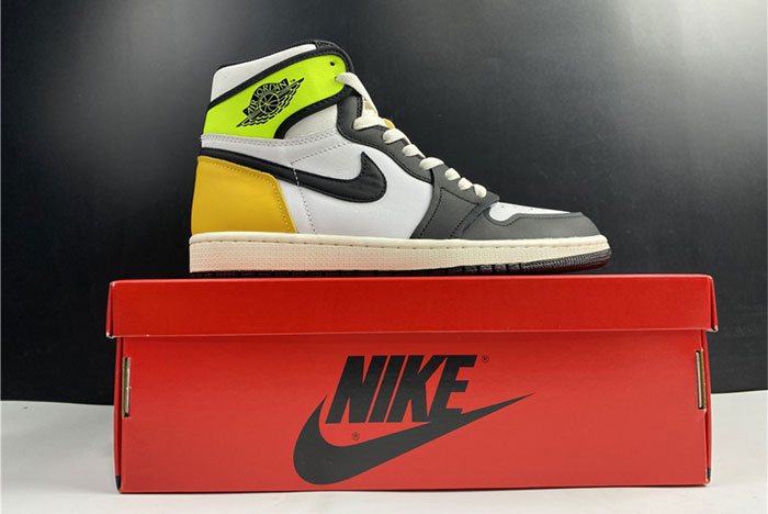 Air Jordan 1 High OG “University Gold”