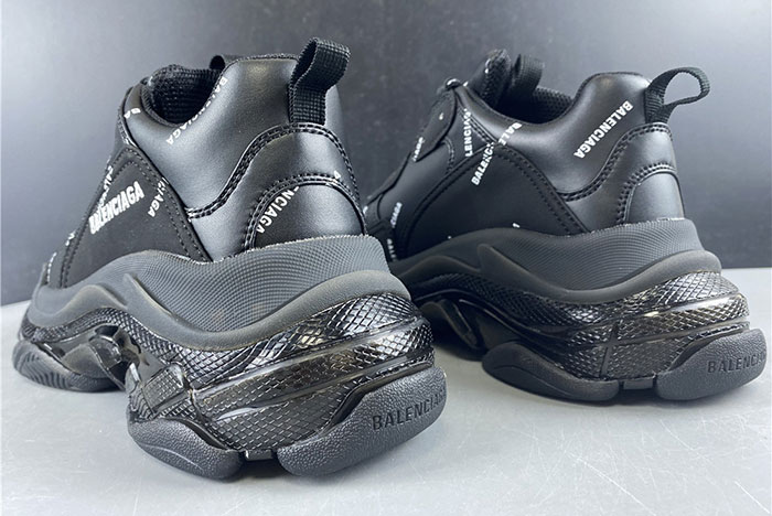 Ba*len*cia*ga triple s black sneaker  524039 w09e1 2021