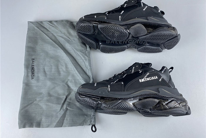Ba*len*cia*ga triple s black sneaker  524039 w09e1 2021