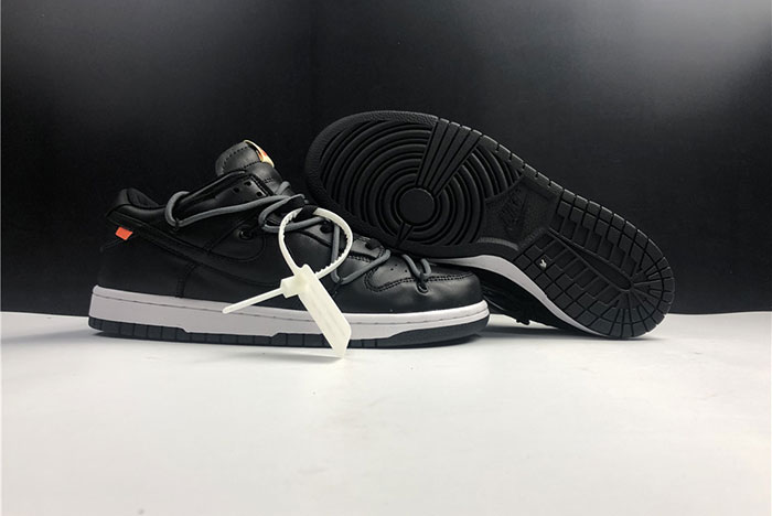 off-White SB Dunk  CT0856-002