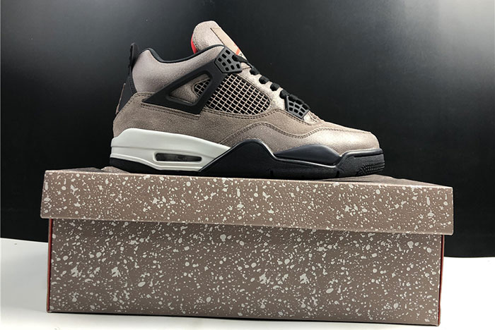 Air Jordan 4 Retro "Taupe Haze"