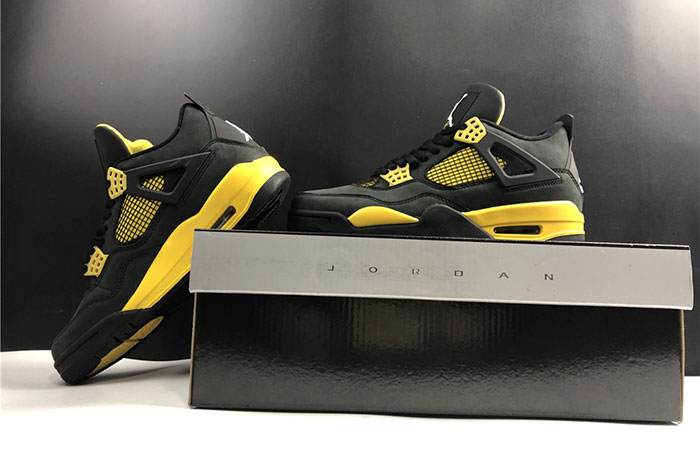 Air Jordan 4 Thunder AJ4
