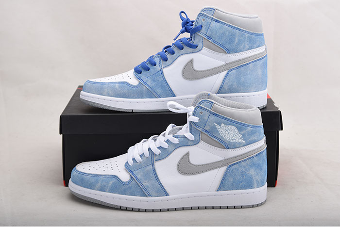 Air Jordan 1“ Hype Royal  555088-402