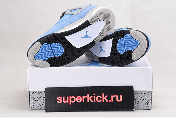 AIR JORDAN 4 “University Blue”  CT8527-400