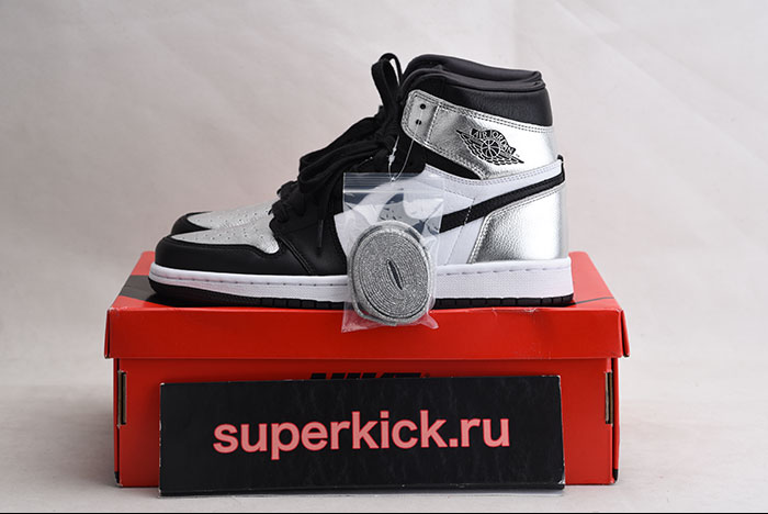 Air Jordan 1 High OG WMNS “Silver Toe”  CD0461-001