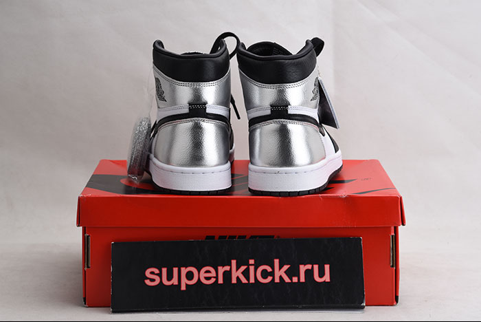 Air Jordan 1 High OG WMNS “Silver Toe”  CD0461-001