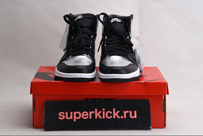 Air Jordan 1 High OG WMNS “Silver Toe”  CD0461-001