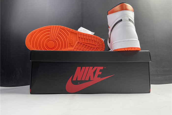 Air Jordan 1 High OG  555088-180