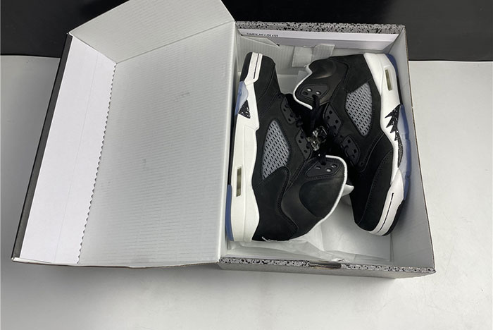 AIR JORDAN 5 OREO