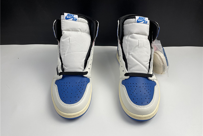 Air Jordan 1 Travis Scott  DH3227-105