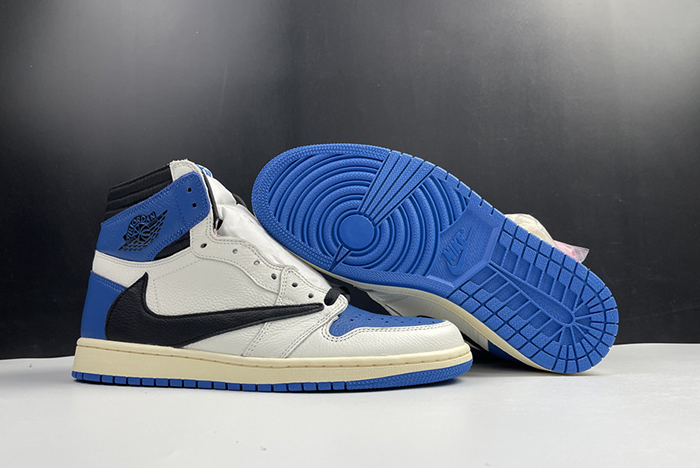 Air Jordan 1 Travis Scott  DH3227-105