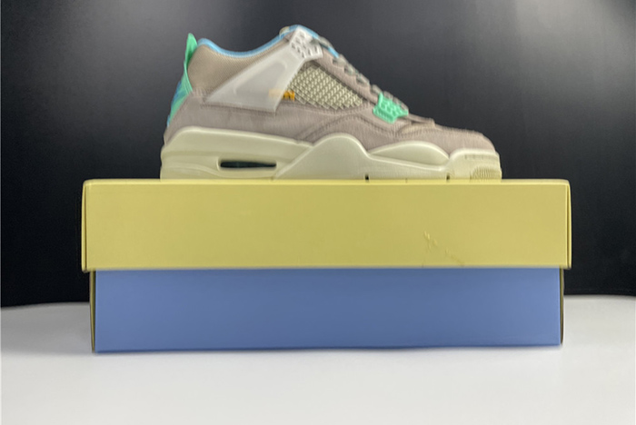 Union LA x Air Jordan 4 ‘’Taupe Haze‘’