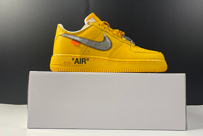 AIR FORCE 1 UNIVERSITY GOLD