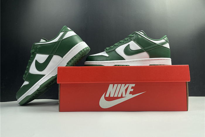Nike Dunk Low “Team Green”